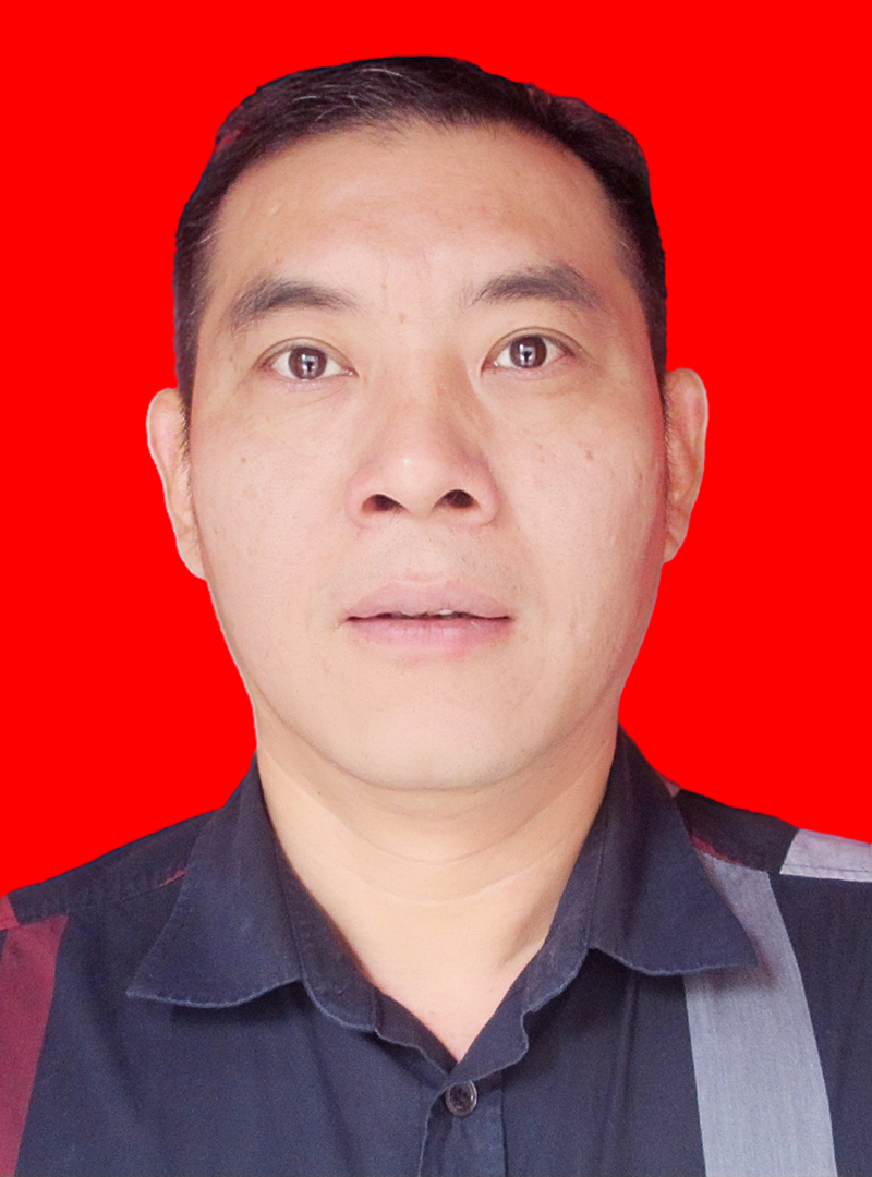 徐仁坚  副会长，云南振航商贸有限公司董事长