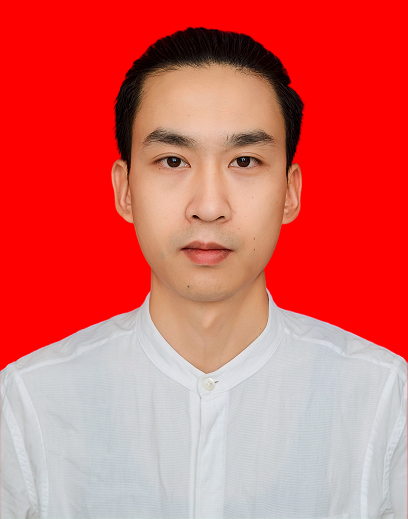罗骏  副会长，云南甬商投资有限公司总经理