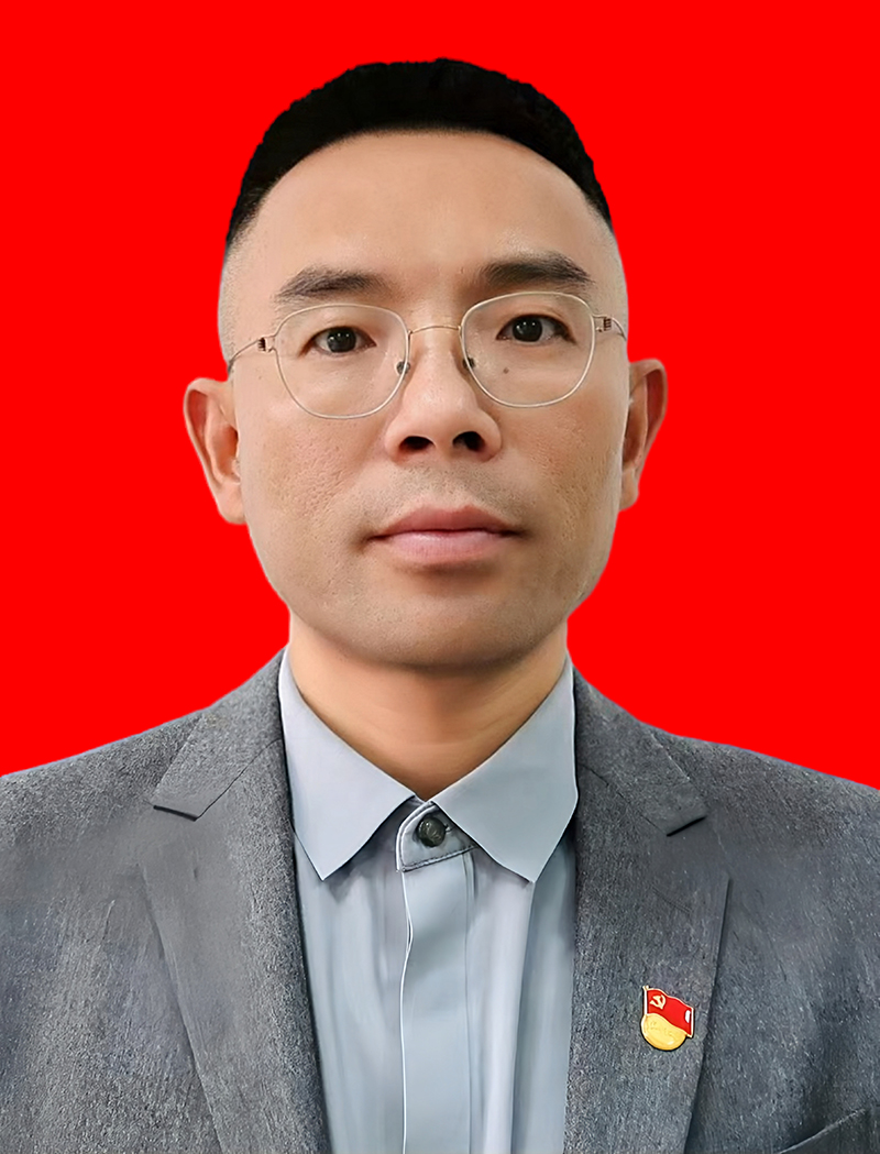马伟文  副会长，云南雷马云轩生物科技有限公司董事长
