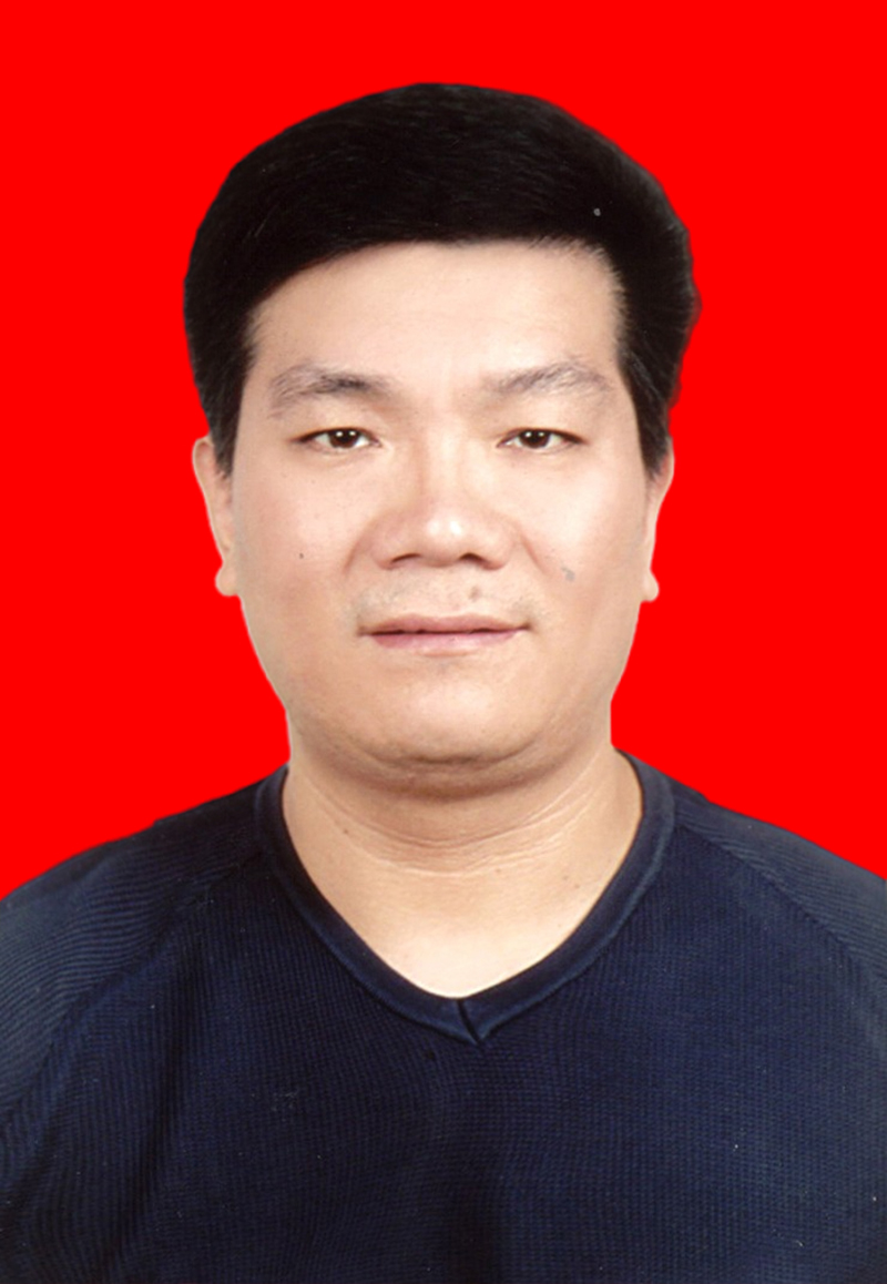 薛金根   常务副会长,玉溪市浙江商会会长，云南新天地置业有限公司董事长