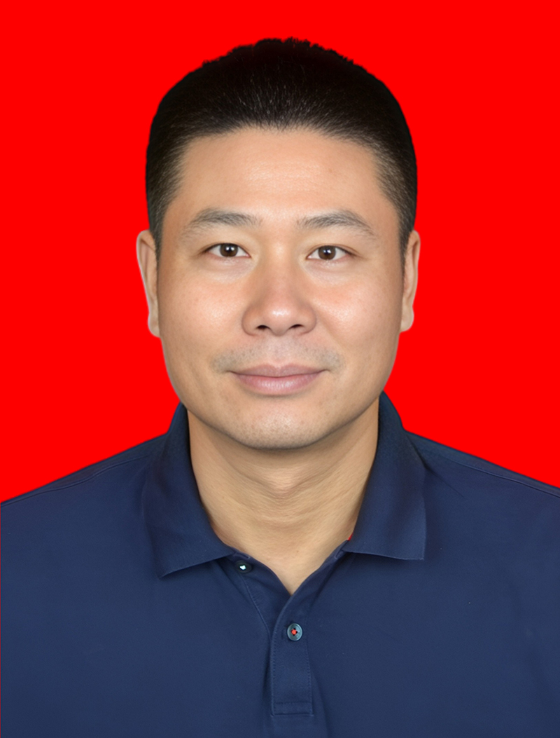徐新康  副会长，云南匠业工程项目管理有限公司总经理