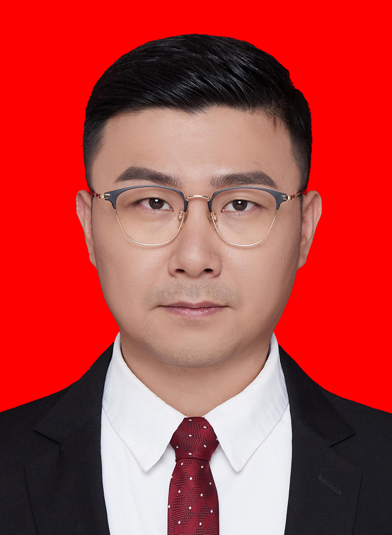 阮毅  副会长，云南浙商实业管理有限公司董事