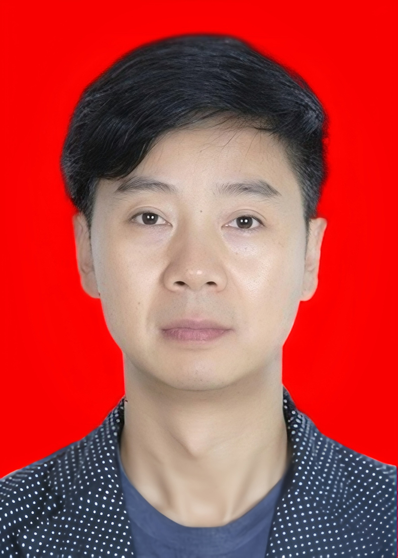 朱林敏  常务副会长，云南新瑞安投资控股（集团）有限公司董事长