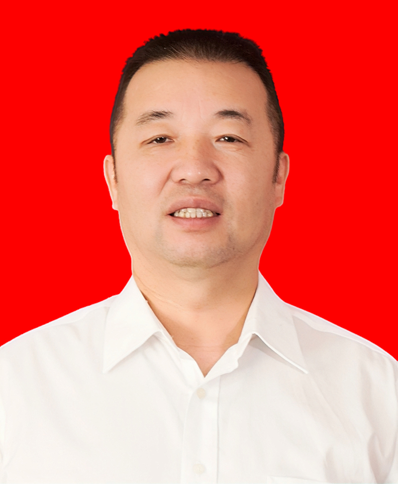 卢卫良  副会长，云南昆祥建筑劳务有限公司总经理