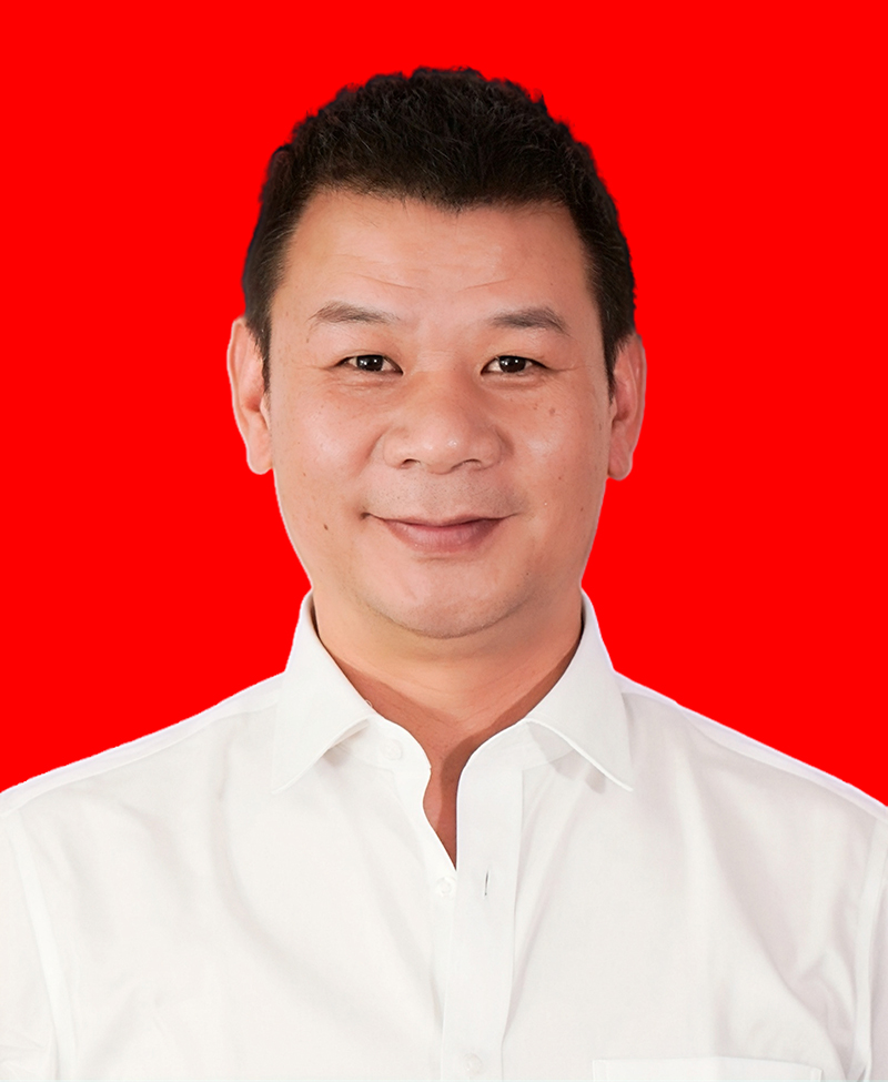 李杰  副会长，昆明拓策商贸有限公司董事长
