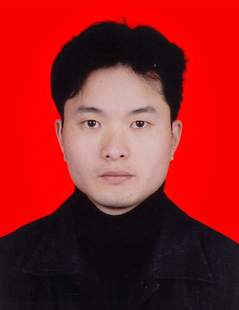 林志坚   常务副会长，昆明饮食服务有限公司总经理