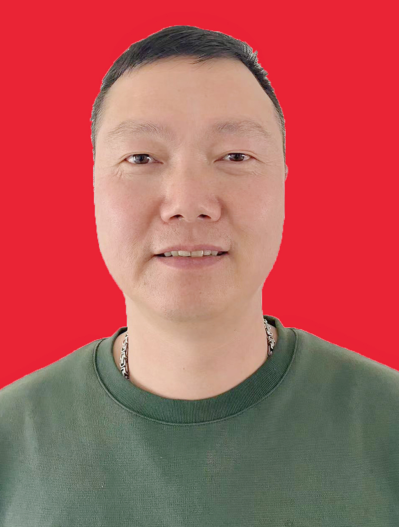 陈君明  副会长，云南欧尚家装饰设计有限公司总经理