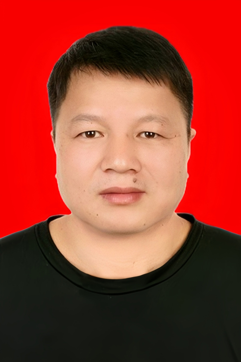 杜学善  常务副会长，云南永仑矿业有限公司董事长