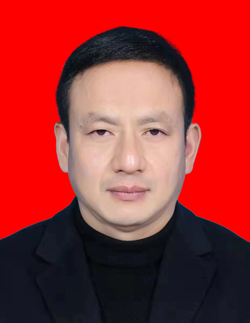 池伟祥  副会长，玉溪春天园林工程有限公司总经理