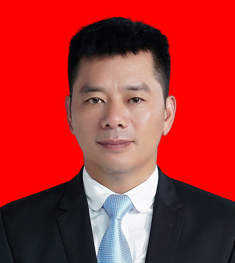 杨云飞  常务副会长，建投投资集团（深圳）有限公司董事长， 云南泰业房地产开发集团有限公司董事长