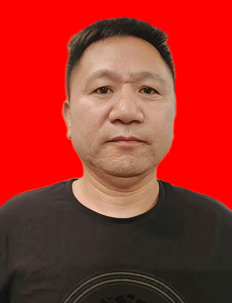 杨建伟  副会长，昆明昆达教学设备有限公司董事长