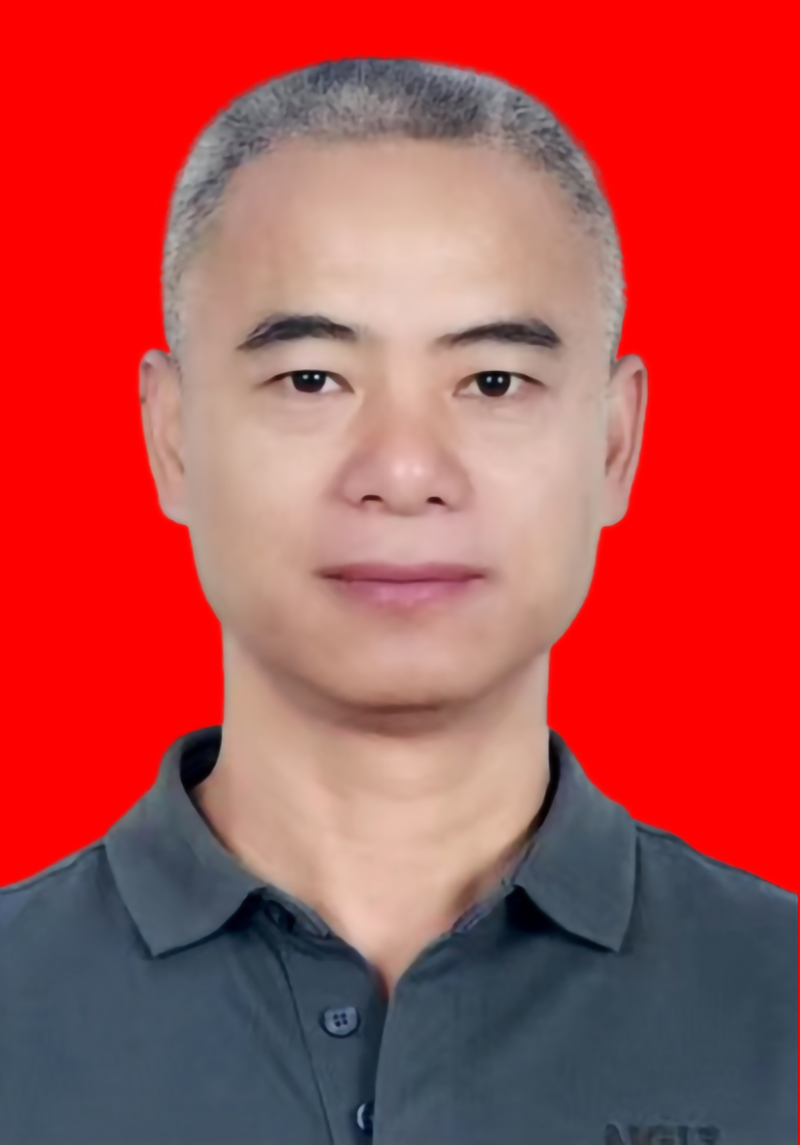 傅文宝  副会长，云南和裕投资开发有限公司总经理