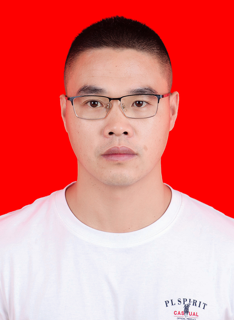 宋波  副会长，昆明电线一厂总经理