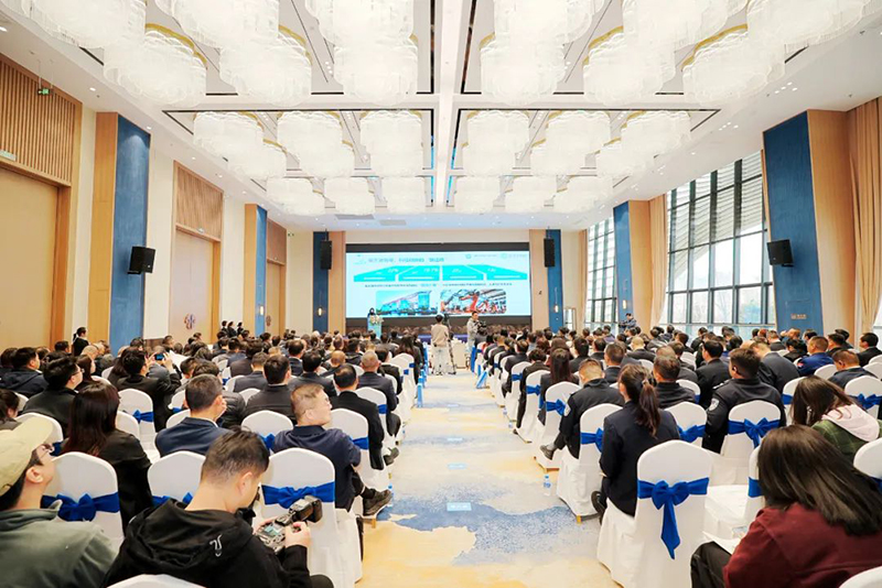 商会领导参加2025年昆明经开区“政企同心 ·聚力发展”恳谈会