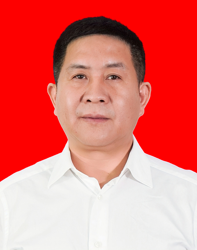 赵玲兵  常务副会长，云南泰业房地产开发集团有限公司董事兼常务副总