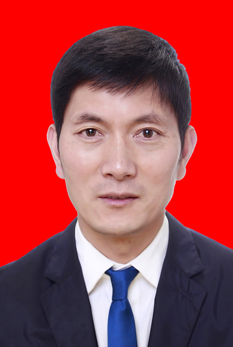 吴存良  常务副会长，云南艾维集团董事长