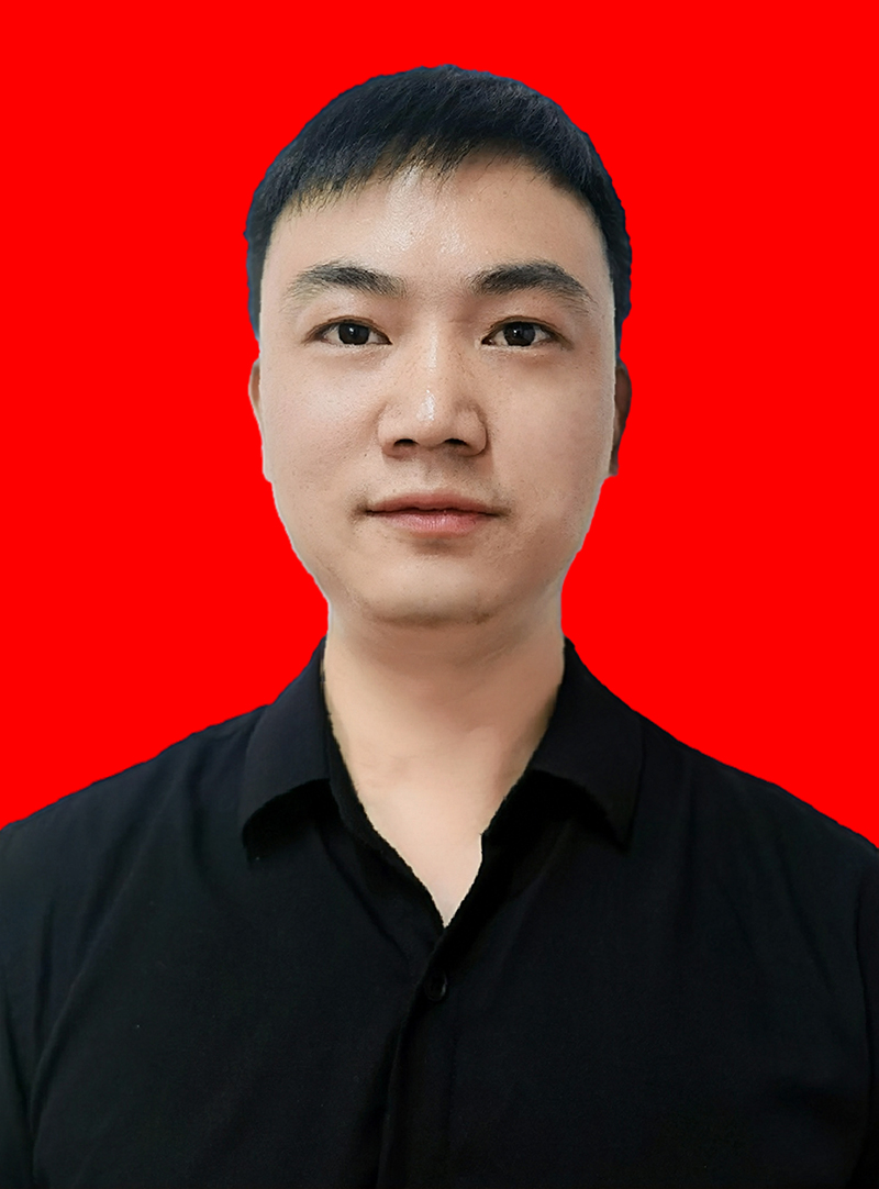 郑阳恺  副会长，昆明艺资装饰设计工程有限公司总经理