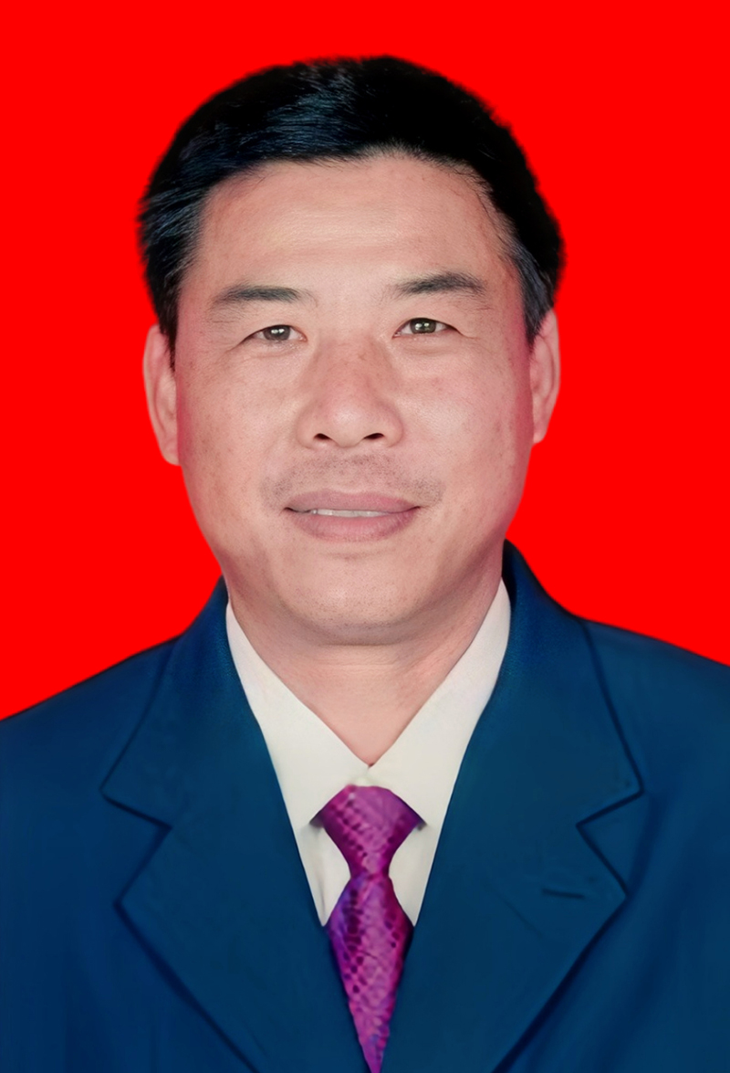 魏有君  常务副会长，普洱市浙江商会会长，普洱市科华民用爆破有限公司董事长