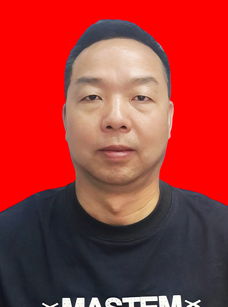 王跃  副会长，云南大千日化商贸有限公司董事长