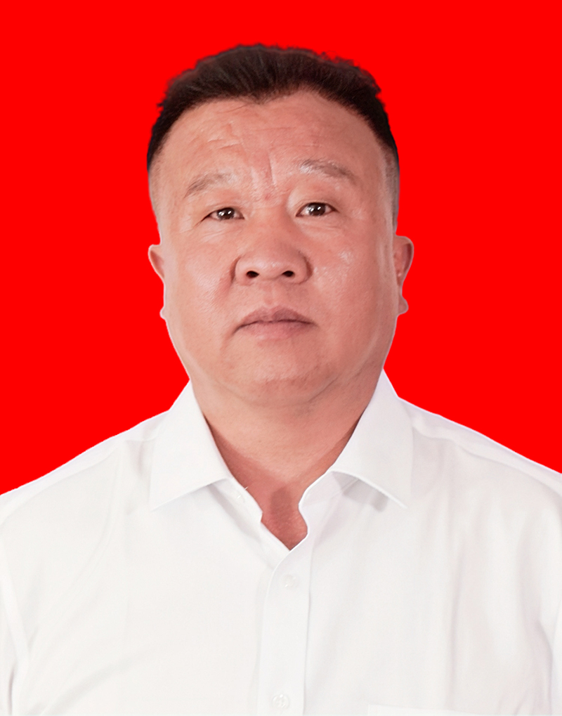 杨才荣   副会长，云南荣胜木业有限公司总经理