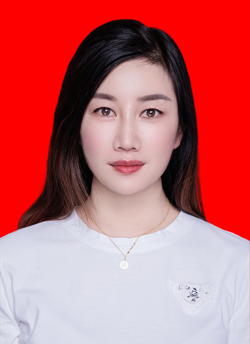 张秀娥  副会长，云南样样有绿化苗木场总经理
