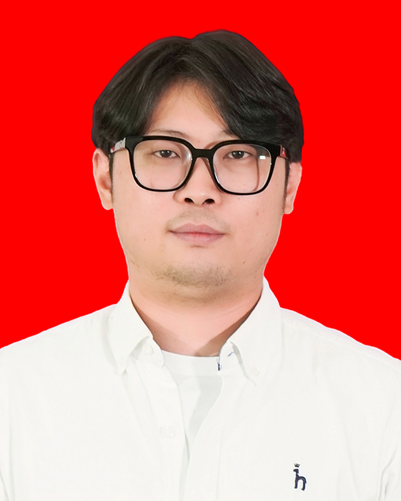 丁滇  副会长，袜子世界（牛天商贸有限公司）总经理