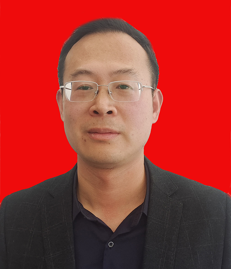 顾彤彤  副会长，云南云源佳润农业科技有限公司总经理，大理云源合美农副产品有限公司总经理